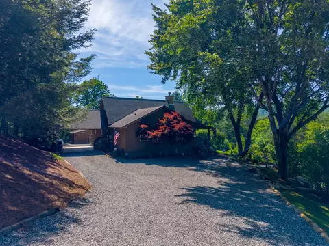 Exterior - 323 Berry Mountain Rd, Sylva, NC 28779 photo 1 of 10