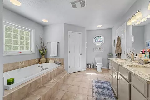 Bath - 323 Berry Mountain Rd, Sylva, NC 28779 photo 3 of 3