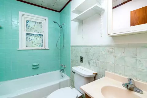 Bath - 89 Monroe Buchanan Rd, Sylva, NC 28779 photo 1 of 1