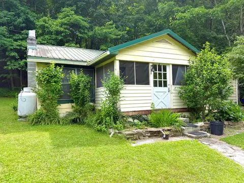 11 Collins Cv, Robbinsville, NC 28771