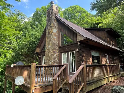 62 Bailey Ave, Bryson City, NC 28713