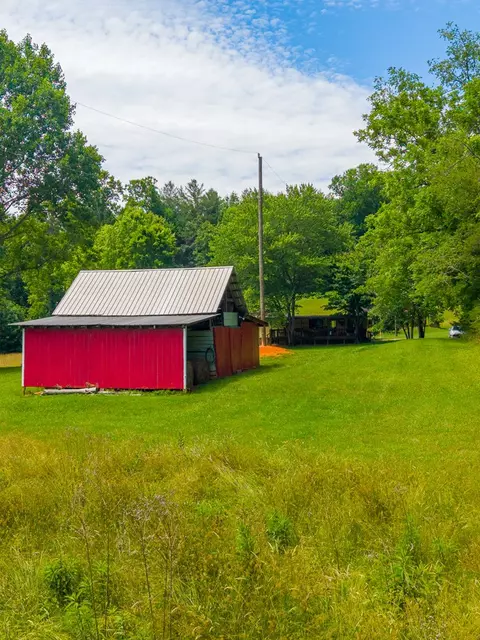 Exterior - 970 Ned Hill Rd, Franklin, NC 28734 photo 1 of 42