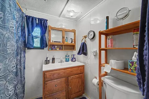 Bath - 970 Ned Hill Rd, Franklin, NC 28734 photo 1 of 2
