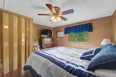 Bedroom - 970 Ned Hill Rd, Franklin, NC 28734 photo 2 of 5