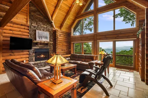 Living - 832 Dunloggin Rd, Cullowhee, NC 28723 photo 1 of 6