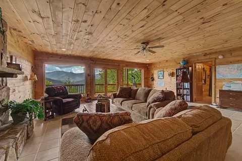 Living - 22 Kako Rdg, Sylva, NC 28779 photo 6 of 7
