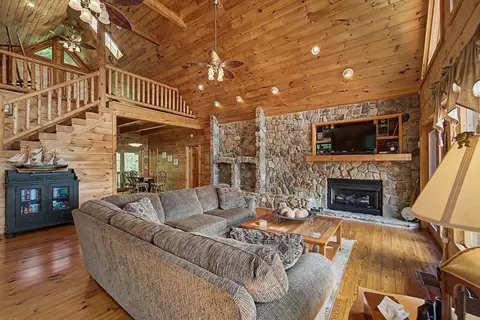 Living - 22 Kako Rdg, Sylva, NC 28779 photo 2 of 7