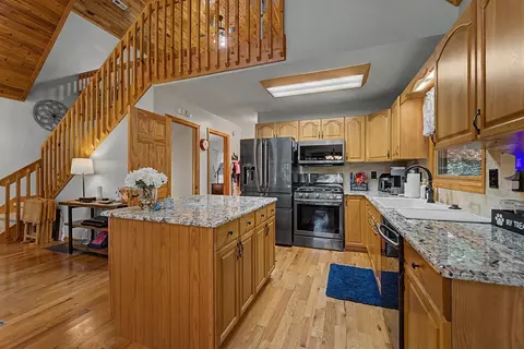 Kitchen - 515 Canterbery Rd, Murphy, NC 28906 photo 2 of 5