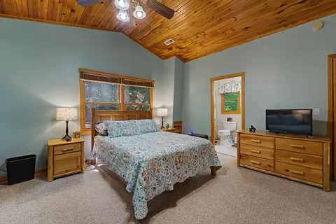 Bedroom - 515 Canterbery Rd, Murphy, NC 28906 photo 5 of 6