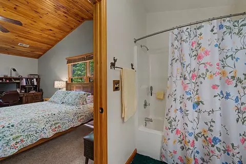 Bedroom - 515 Canterbery Rd, Murphy, NC 28906 photo 6 of 6