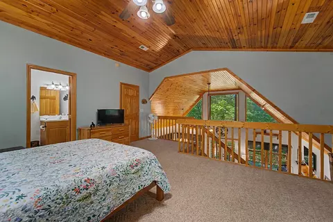 Bedroom - 515 Canterbery Rd, Murphy, NC 28906 photo 1 of 6