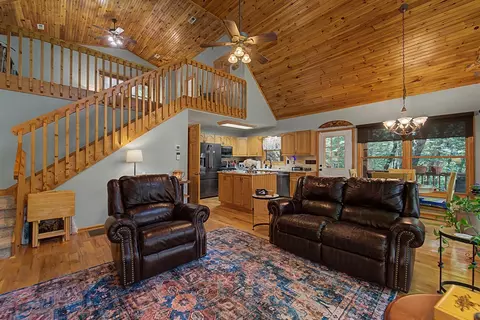 Living - 515 Canterbery Rd, Murphy, NC 28906 photo 4 of 4
