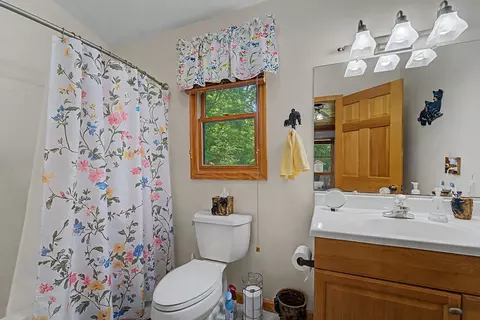 Bath - 515 Canterbery Rd, Murphy, NC 28906 photo 2 of 4