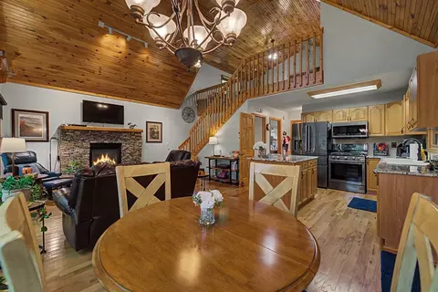 Dining - 515 Canterbery Rd, Murphy, NC 28906 photo 1 of 6