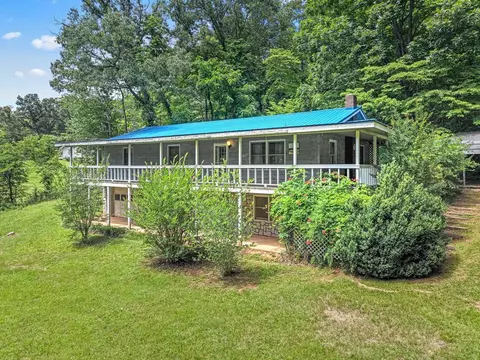 200 Gregory Dr, Franklin, NC 28734