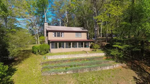 245 Trillium Trl, Franklin, NC 28734