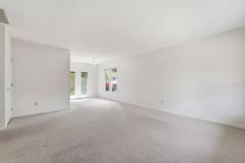 Living - 43 Willdee Way, Sylva, NC 28779 photo 3 of 4