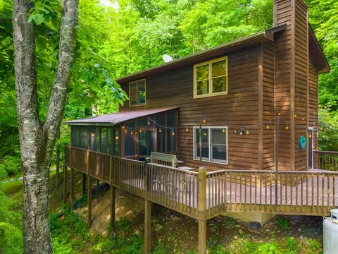 903 Plott Balsam Rd, Maggie Valley, NC 28751