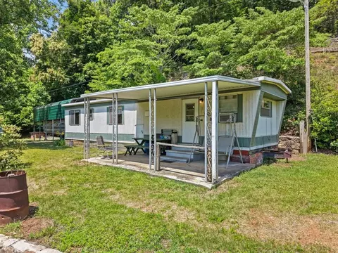 197 Lakeview, Robbinsville, NC 28771