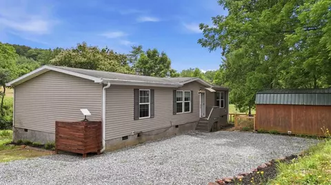 2853 Leatherman Gap Rd, Franklin, NC 28734