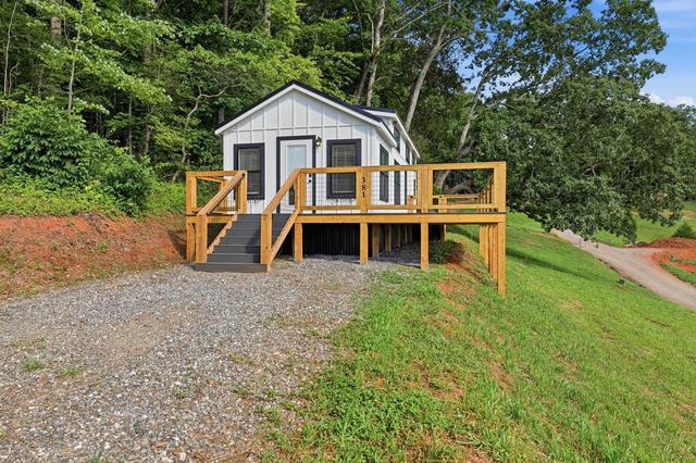 527 Saunders #9, Franklin, NC 28734
