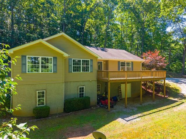 406 Erica Ln, Franklin, NC 28734
