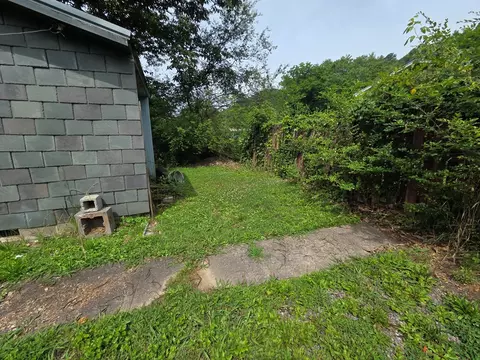 172 Harris Cir, Sylva, NC 28779 photo 2