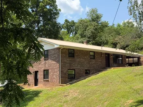170 Clifton Ave, Bryson City, NC 28713