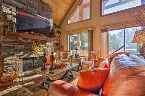 21 Staghorn Pt, Franklin, NC 28734