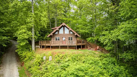 793 Doubletree Ln, Almond, NC 28702