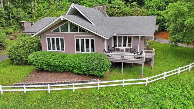 560 Winchester Creek Rd, Waynesville, NC 28786