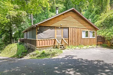 237 Biltmore Cir, Bryson City, NC 28713
