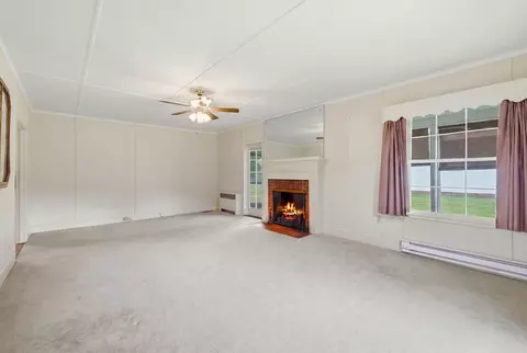 Living - 783 Skyland Dr, Sylva, NC 28779 photo 2 of 6