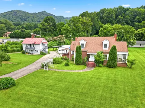 View/Area - 783 Skyland Dr, Sylva, NC 28779 photo 2 of 9