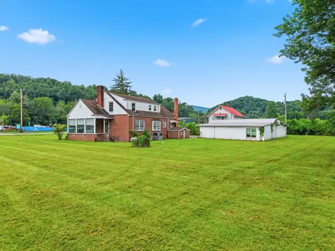 Exterior - 783 Skyland Dr, Sylva, NC 28779 photo 10 of 10