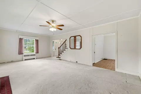 Living - 783 Skyland Dr, Sylva, NC 28779 photo 4 of 6