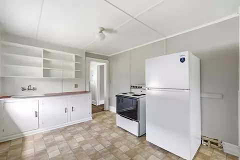 Kitchen - 783 Skyland Dr, Sylva, NC 28779 photo 2 of 2