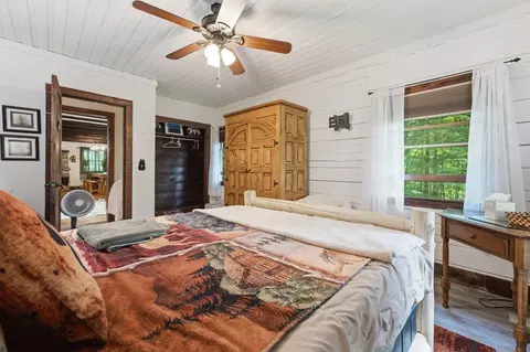 Bedroom - 75 Log Haven Ln, Franklin, NC 28734 photo 3 of 5