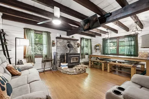 Living - 75 Log Haven Ln, Franklin, NC 28734 photo 5 of 5