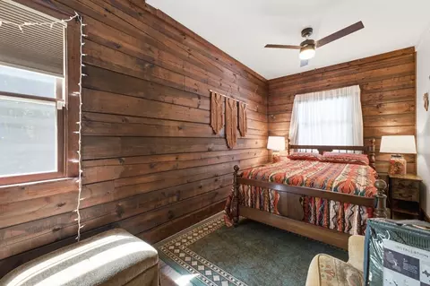 Bedroom - 75 Log Haven Ln, Franklin, NC 28734 photo 4 of 5