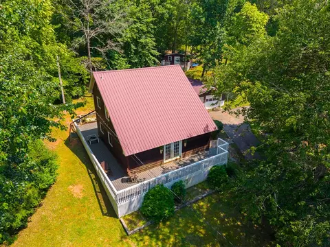 26 W Cowee Woods Dr, Franklin, NC 28734