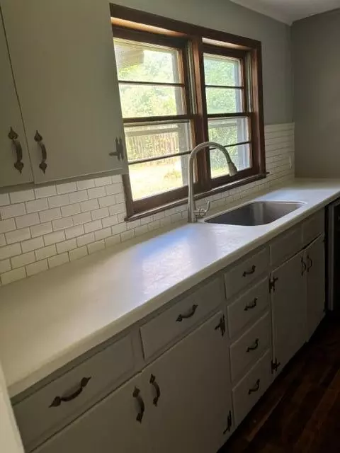 Kitchen - 128 Barnes Rd, Sylva, NC 28779 photo 3 of 4