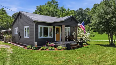 388 Belle Dowdle Rd, Franklin, NC 28734