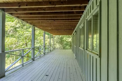 Exterior - 182 Brandy Ln, Franklin, NC 28734 photo 5 of 6