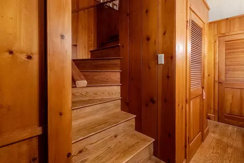 Entry Way - 182 Brandy Ln, Franklin, NC 28734 photo 4 of 9