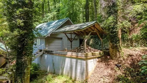 Exterior - 182 Brandy Ln, Franklin, NC 28734 photo 4 of 6