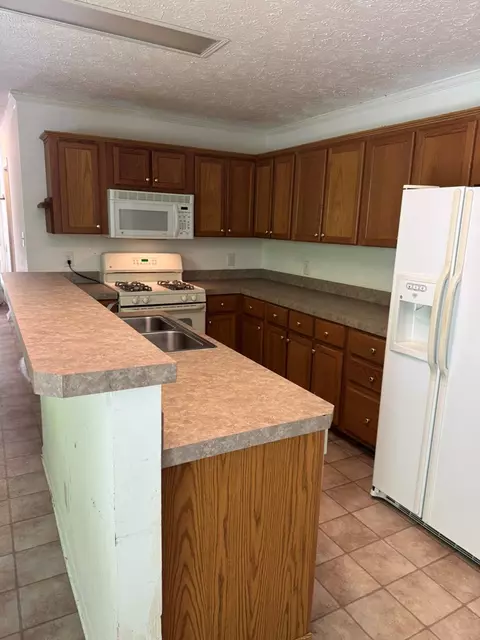Kitchen - 83 Tall Timber Dr, Sylva, NC 28779 photo 2 of 3