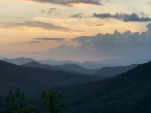 686 High Mountain Vw, Bryson City, NC 28713