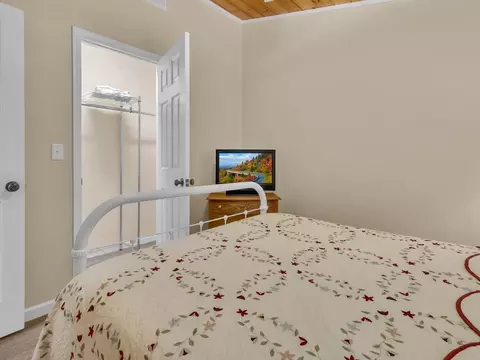 Bedroom - 291 Incline Dr, Sylva, NC 28779 photo 4 of 8