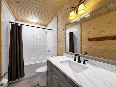 Bath - 291 Incline Dr, Sylva, NC 28779 photo 4 of 4